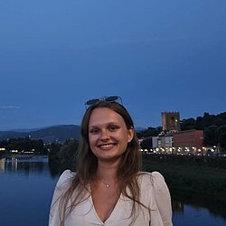 Esteres Žukas fotoportrets